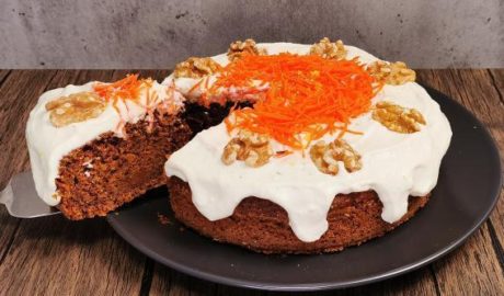 Vegan Carrot and Walnuts Cake