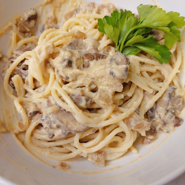 Creamy mushroom pasta