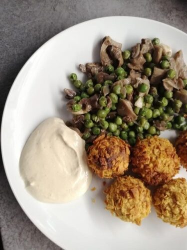Cauliflower and sweet potato vegan meatballs with tofu mayo