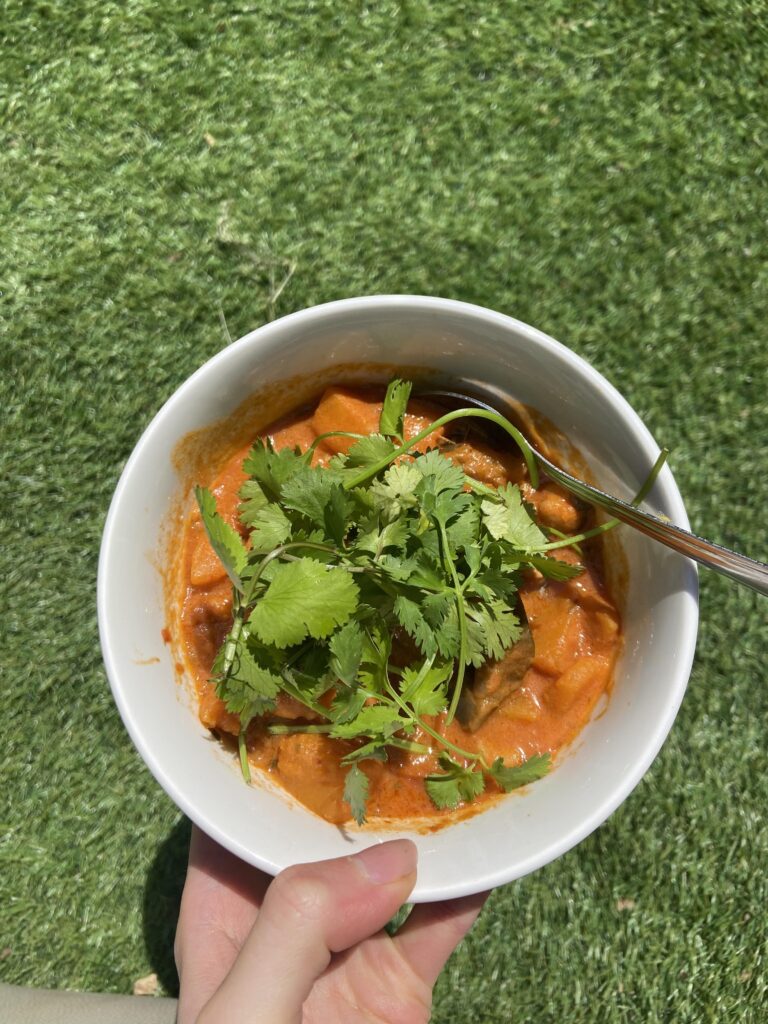 squash, sweet potato, and coconut curry: Hannah Diane 🌱(RN/Bsc/HEcert)