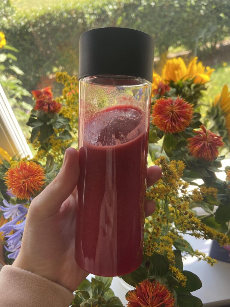 Red plant juice: Hannah Diane 🌱(RN/Bsc/HEcert)