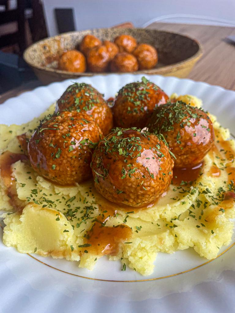 My favorite chickpea meatballs  Great food also for meat-eaters. Great meatball replacement. 