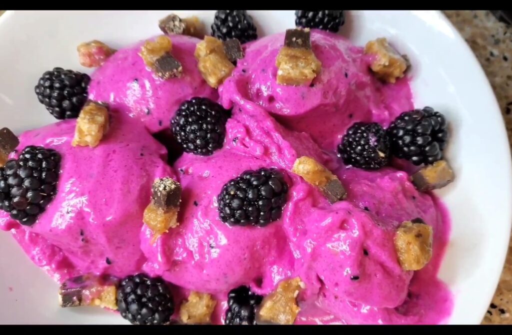 Dragon fruit nice cream