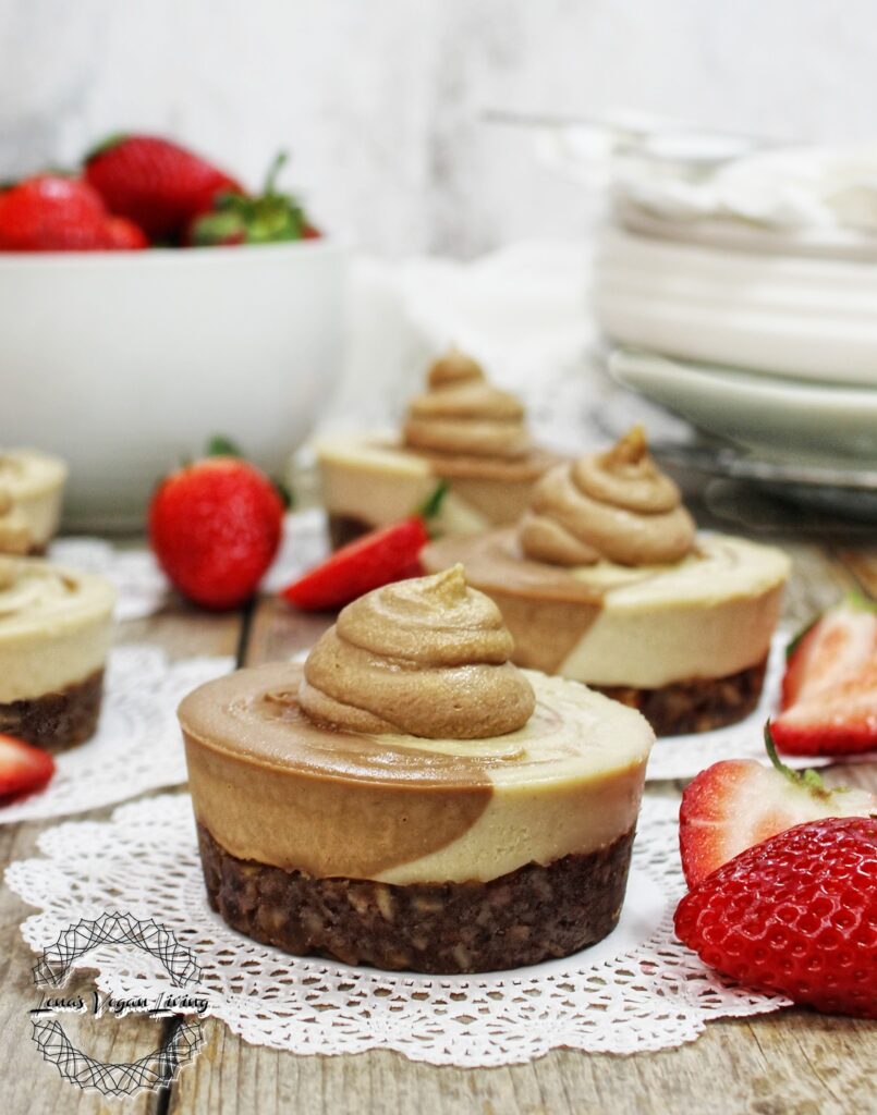 Lena's Vegan Living - RAW MOCHA MINI CHEESECAKES