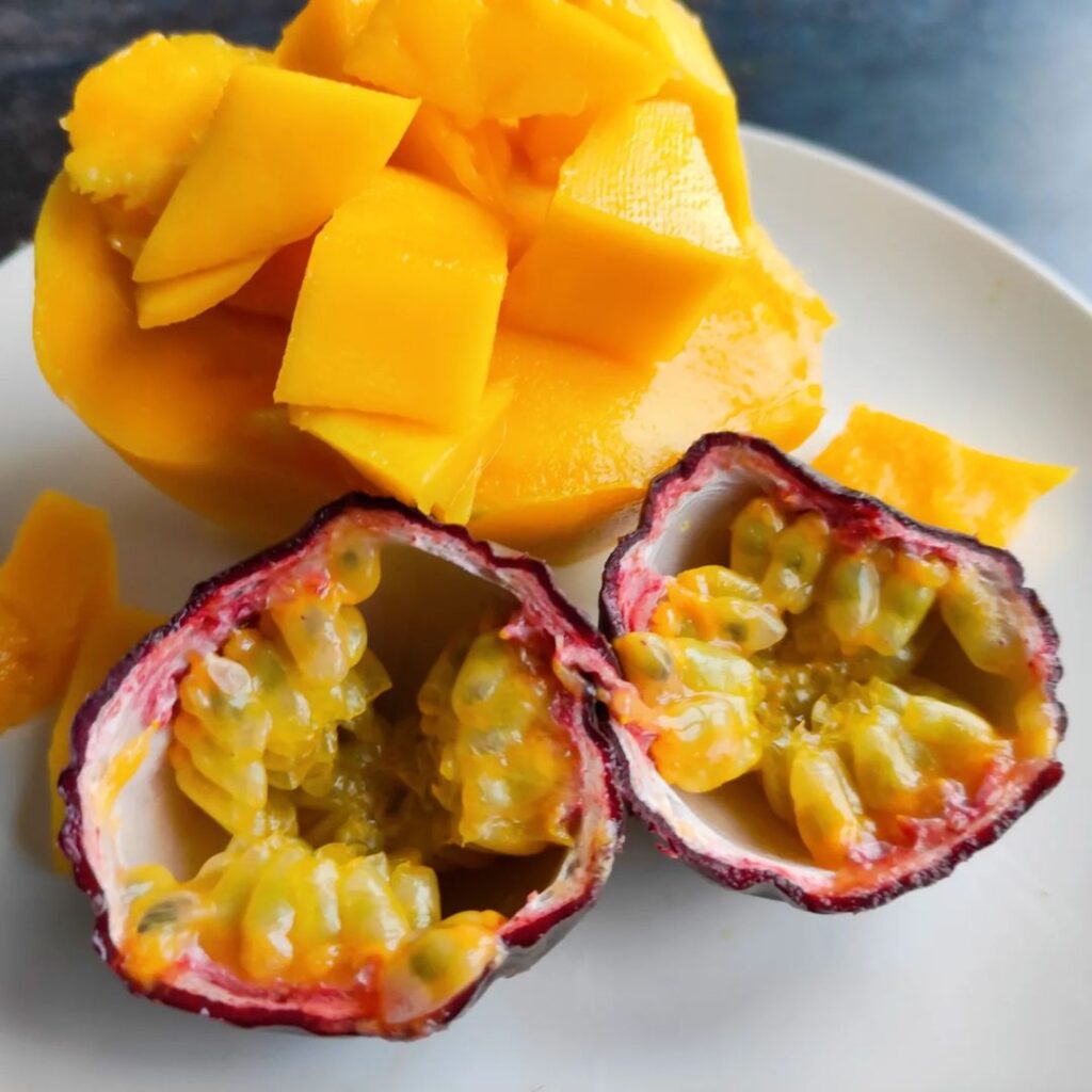 Why you should eat more Passion Fruit & Mango? - Waltraud Koné