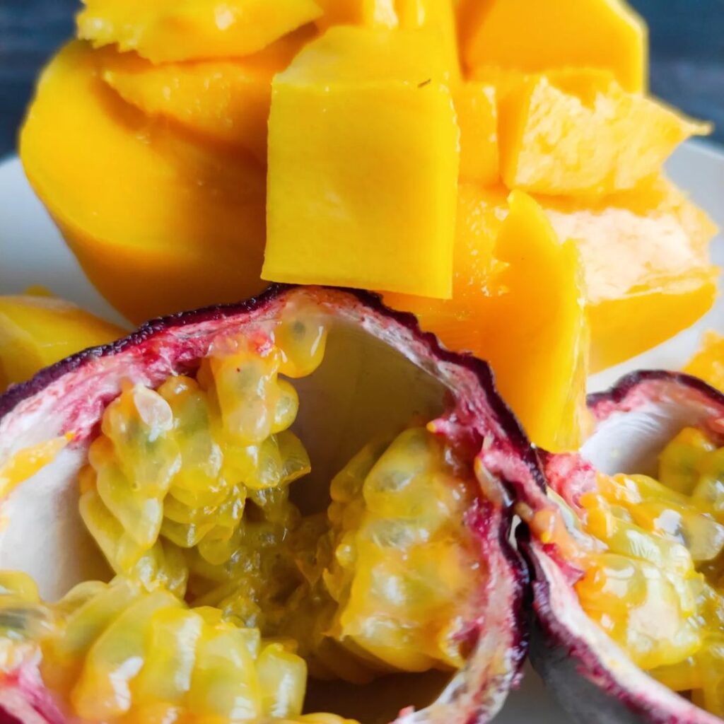 Why you should eat more Passion Fruit & Mango? - Waltraud Koné
