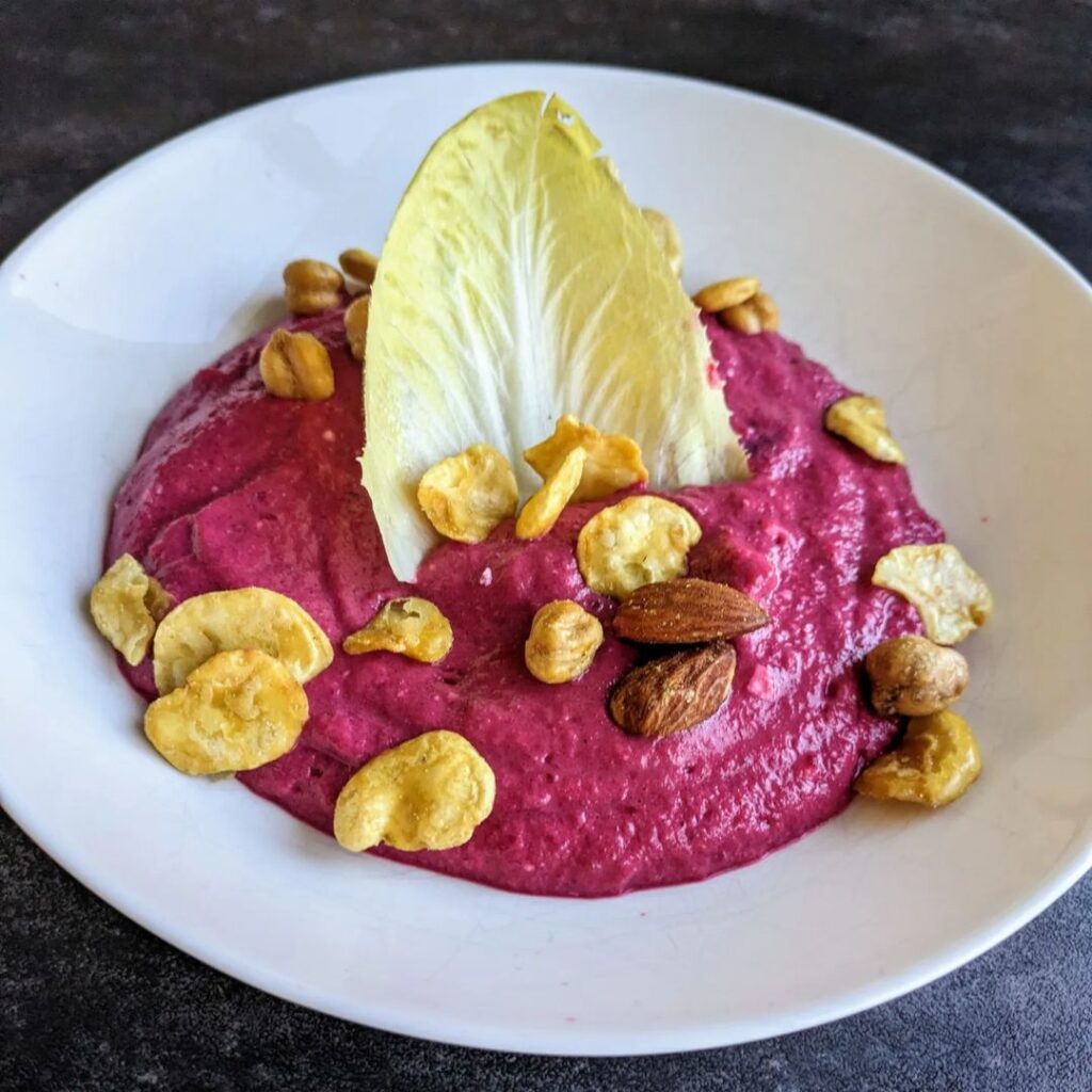 BEETROOT HUMMUS - Waltraud Koné