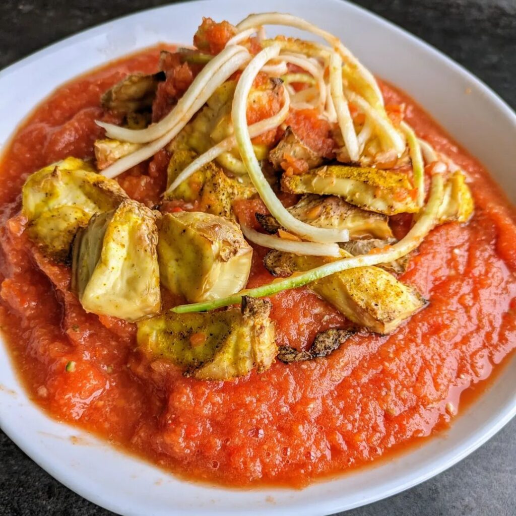 ROASTED TOFU IN TOMATO CREAM - Waltraud Koné